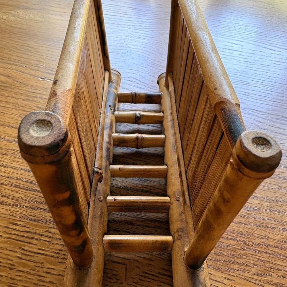 Vintage bamboo letter holder or napkin holder- grandmillenial cottagecore - Picture 10 of 12